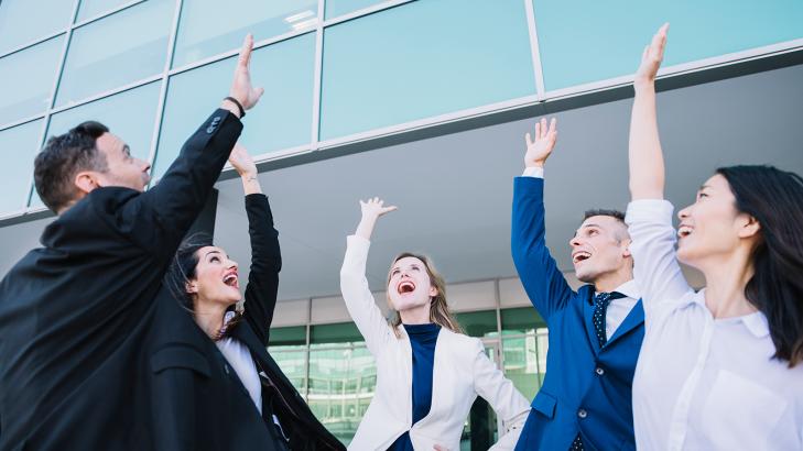 كوتشينغ الأقران يخلق بيئة آمنة للمدراء