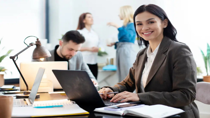 7 طرائق لاستخدام التكنولوجيا في برامج تدريب الموظفين