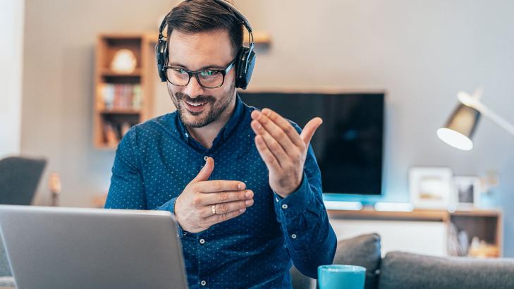 الكوتشينغ لإلهام أعضاء الفريق الافتراضي للتميُّز