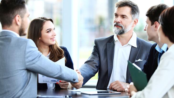 كيف لك أن ترفع أجورك أتعابك الاستشارية من خلال الترويج لقيمةٍ أعلى الجزء الاول